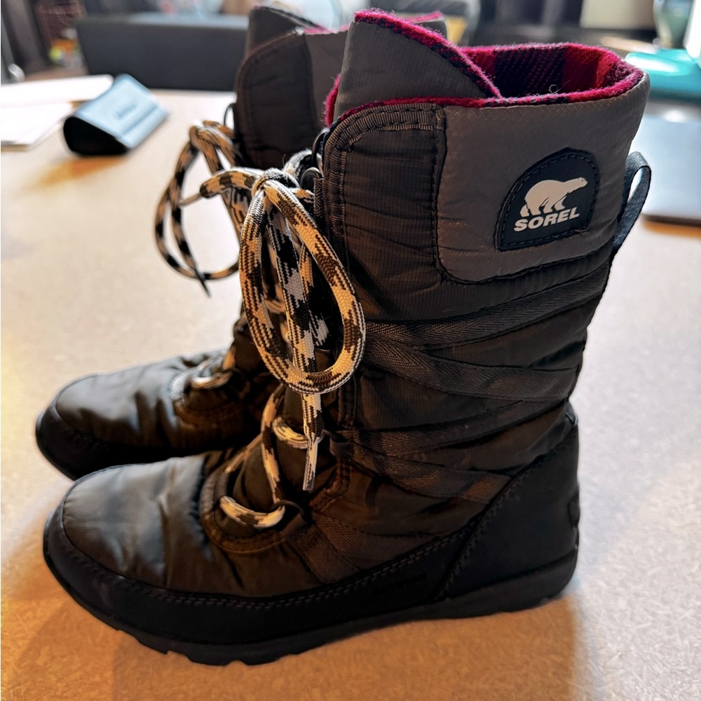 Sorel Dark Olive/Black Quilted Boots